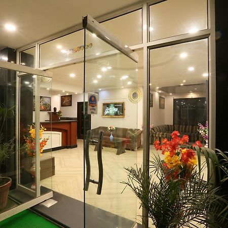 Hotel Katra Residency Εξωτερικό φωτογραφία