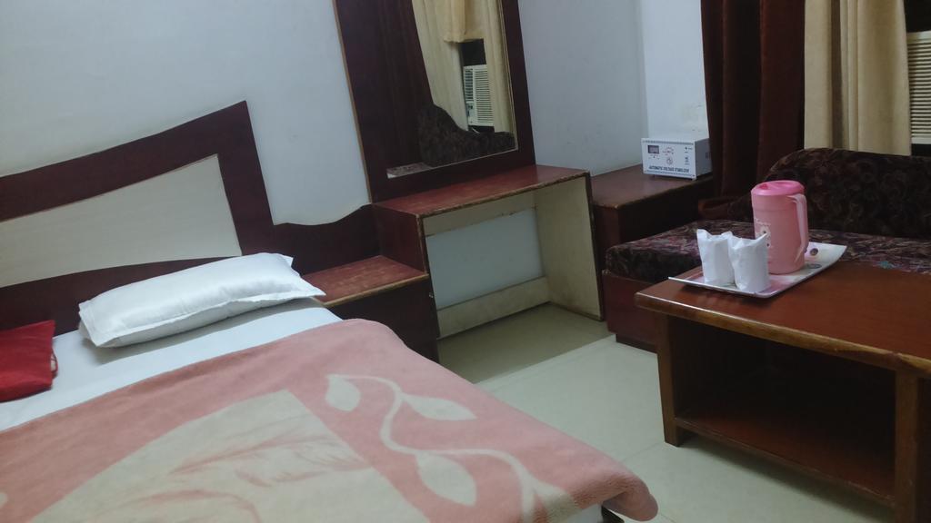 Hotel Katra Residency Εξωτερικό φωτογραφία