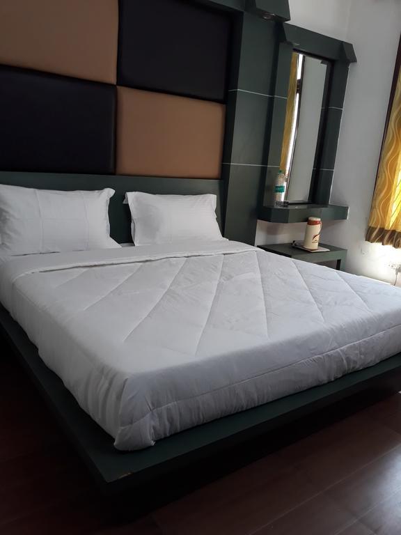 Hotel Katra Residency Εξωτερικό φωτογραφία