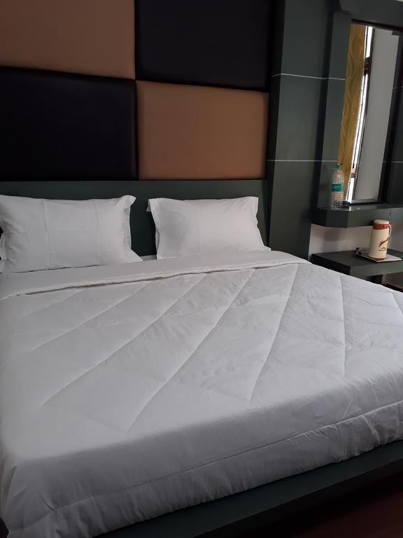 Hotel Katra Residency Εξωτερικό φωτογραφία