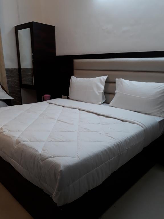 Hotel Katra Residency Εξωτερικό φωτογραφία