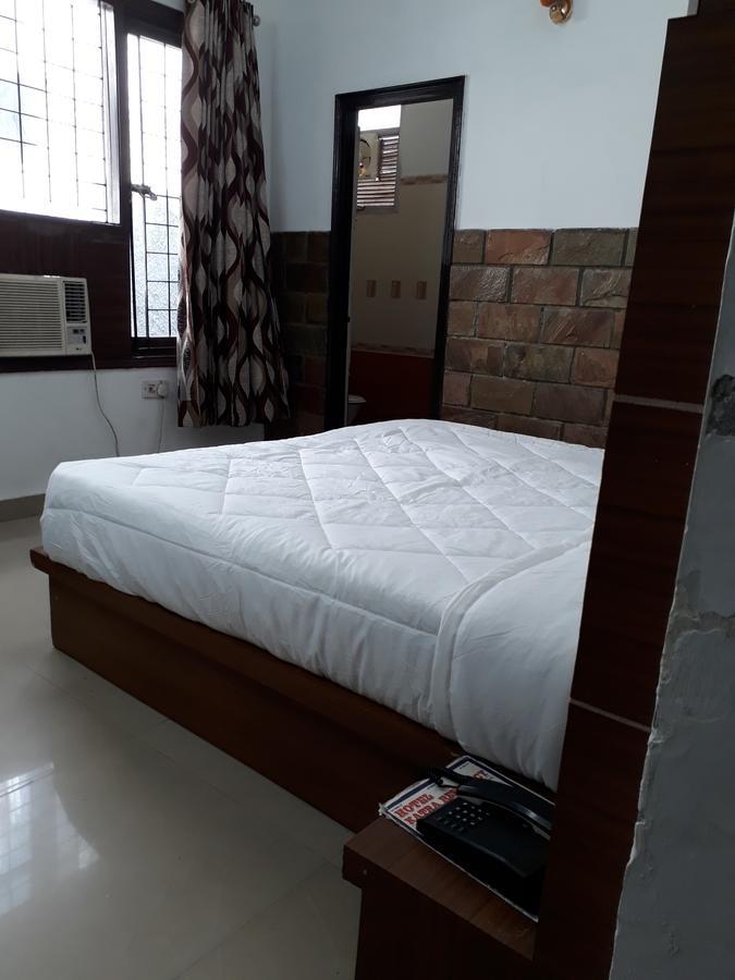 Hotel Katra Residency Εξωτερικό φωτογραφία