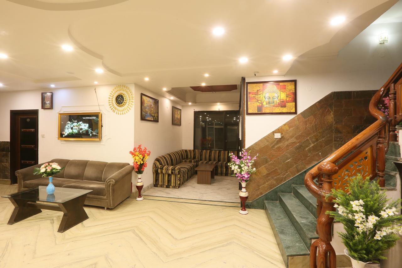 Hotel Katra Residency Εξωτερικό φωτογραφία