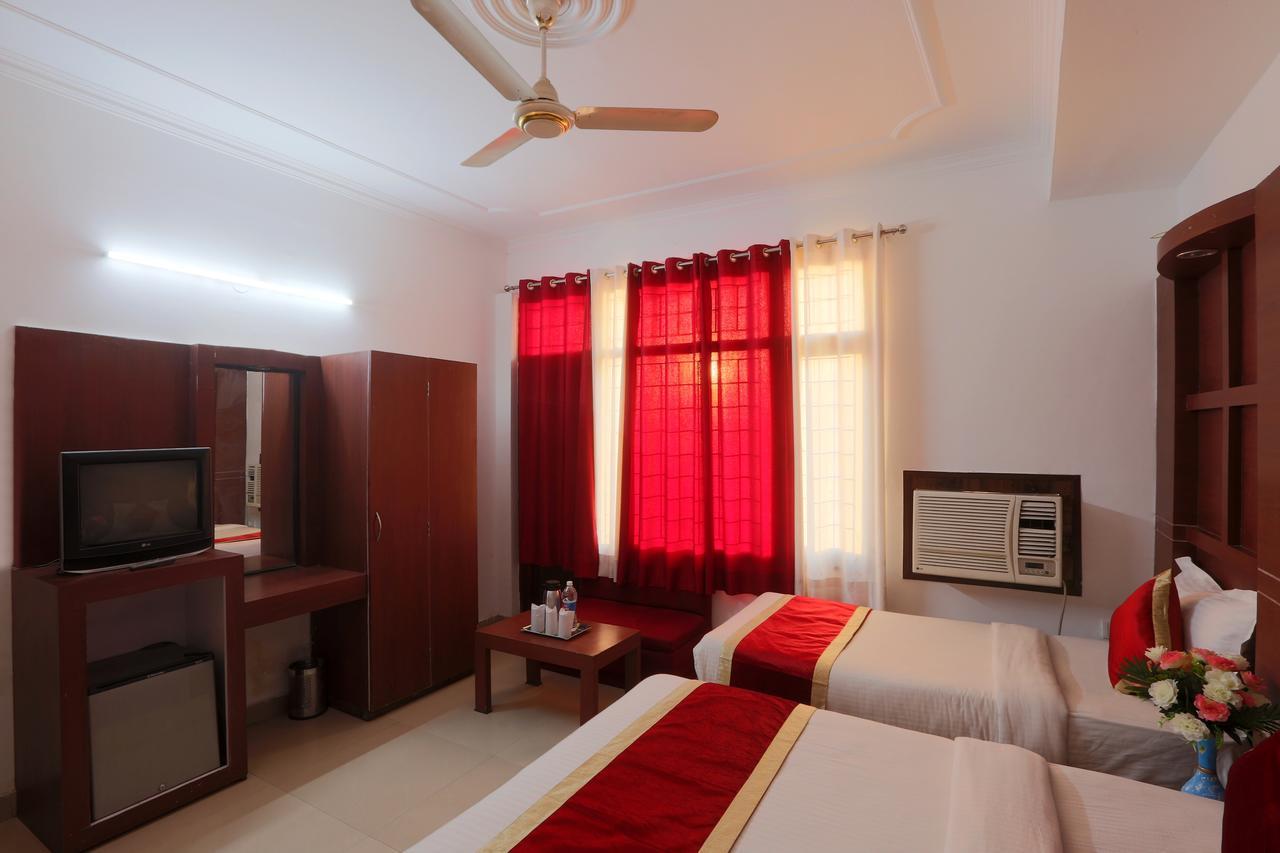 Hotel Katra Residency Εξωτερικό φωτογραφία