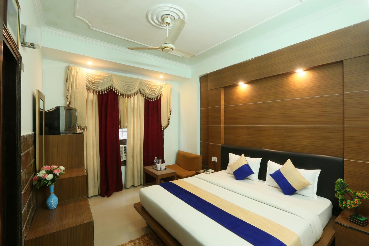 Hotel Katra Residency Εξωτερικό φωτογραφία