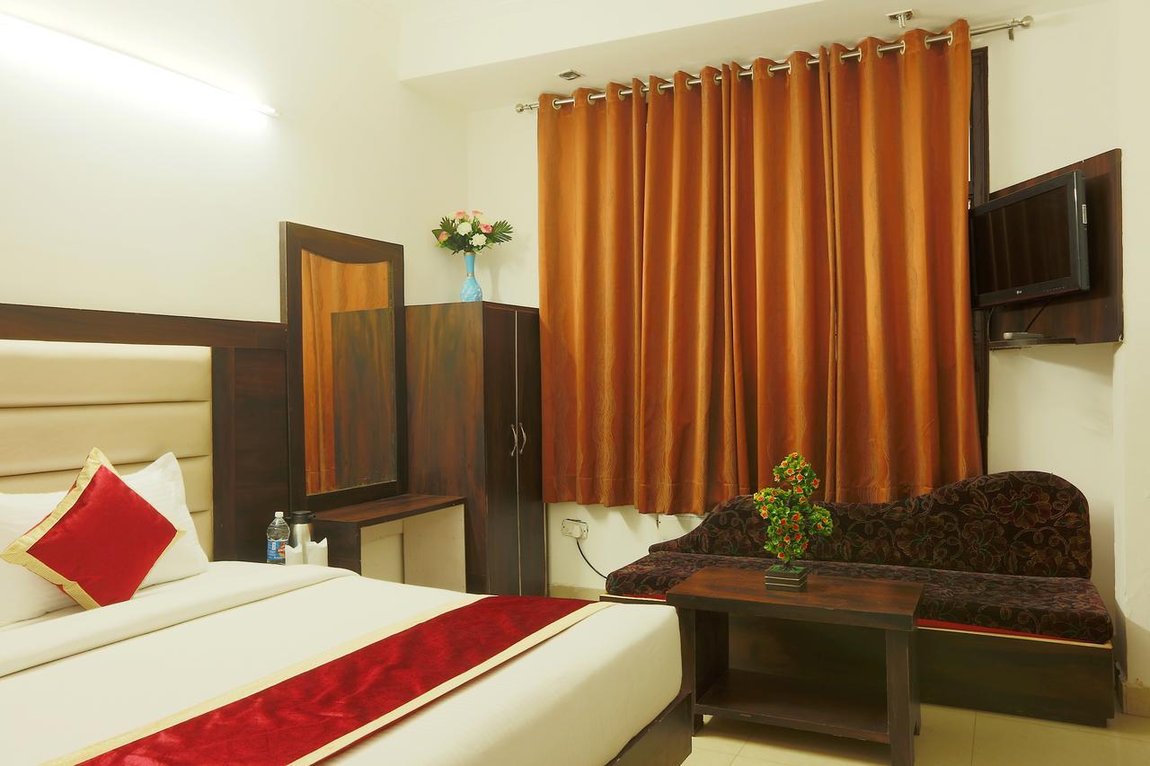 Hotel Katra Residency Εξωτερικό φωτογραφία