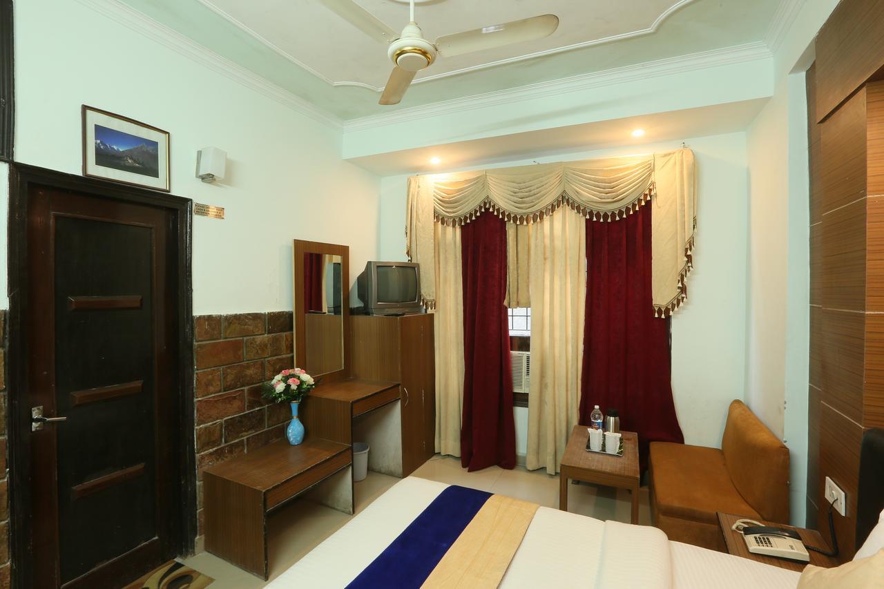 Hotel Katra Residency Εξωτερικό φωτογραφία