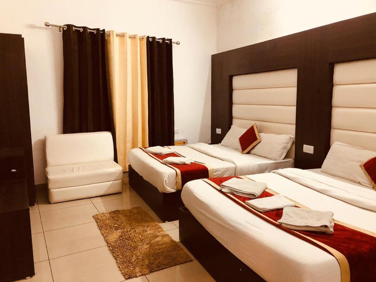 Hotel Katra Residency Εξωτερικό φωτογραφία