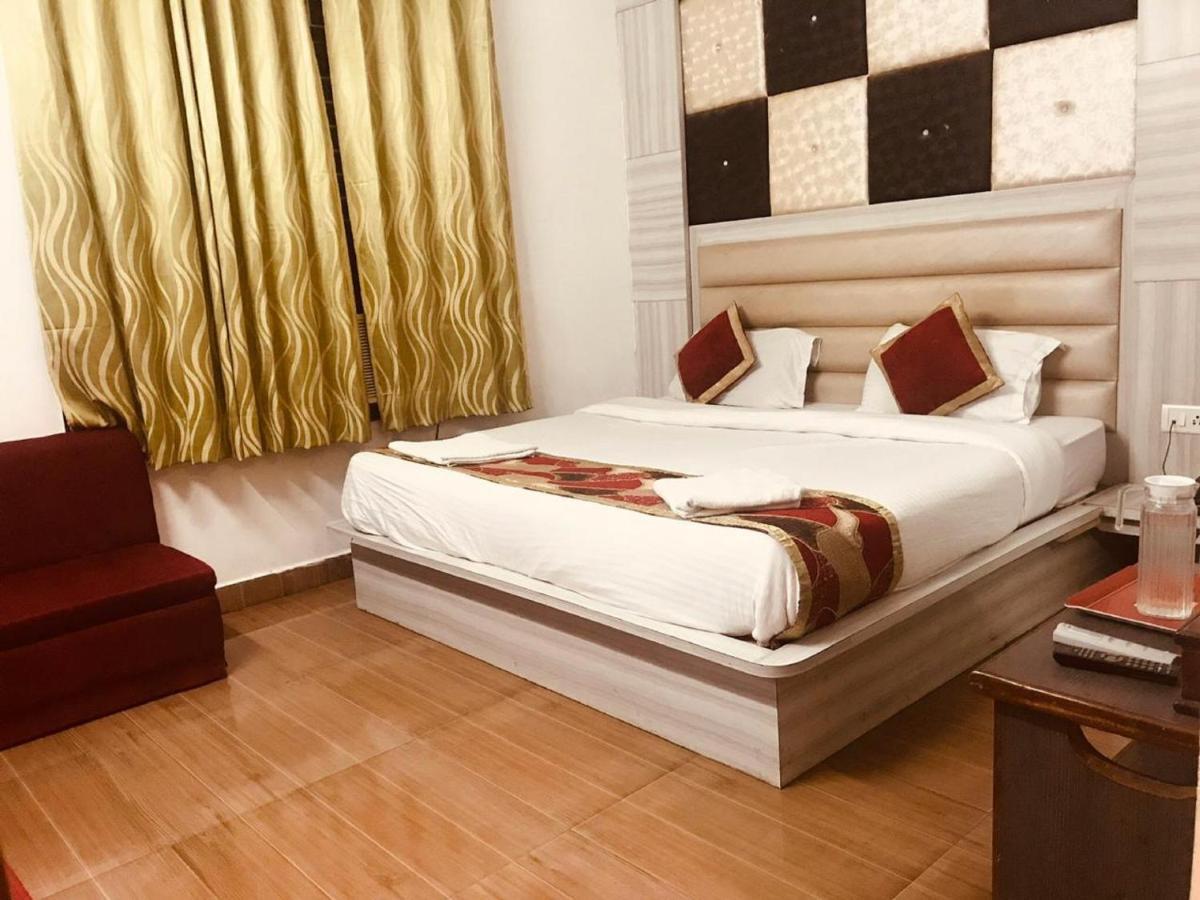 Hotel Katra Residency Εξωτερικό φωτογραφία